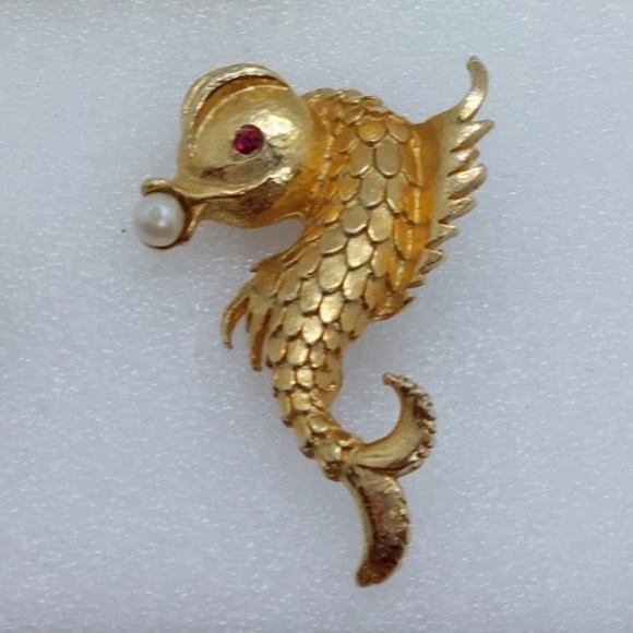 Vintage Jewelry - Lucky Gold Koi Fish Brooch Pearl Ruby Rhinestone Crystal Whimsical Fengshui Chi